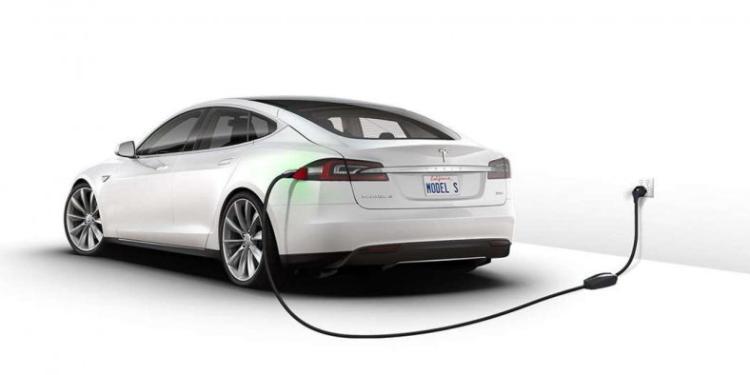 Azərbaycanda elektrik avtomobillərinə maraq azalır - Səbəb nədir?