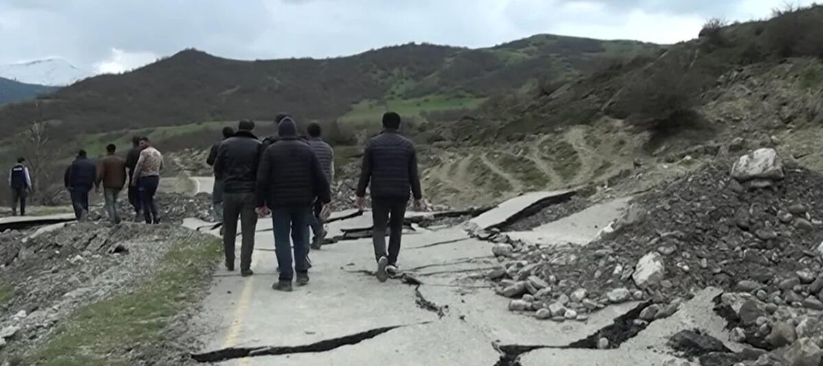 Bu kəndə getmək mümkün deyil - Vəziyyət ağırlaşır
