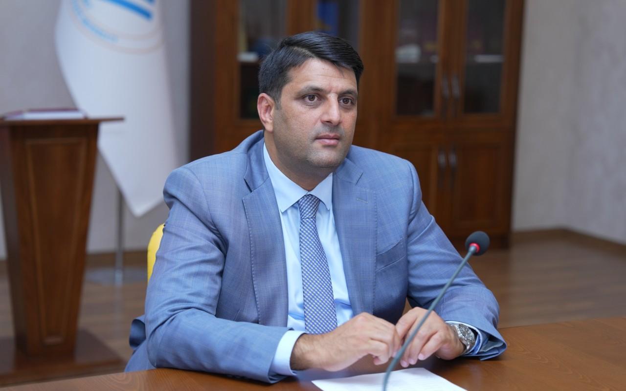 Rektor fəlsəfə doktorunu müdir təyin etdi - FOTO