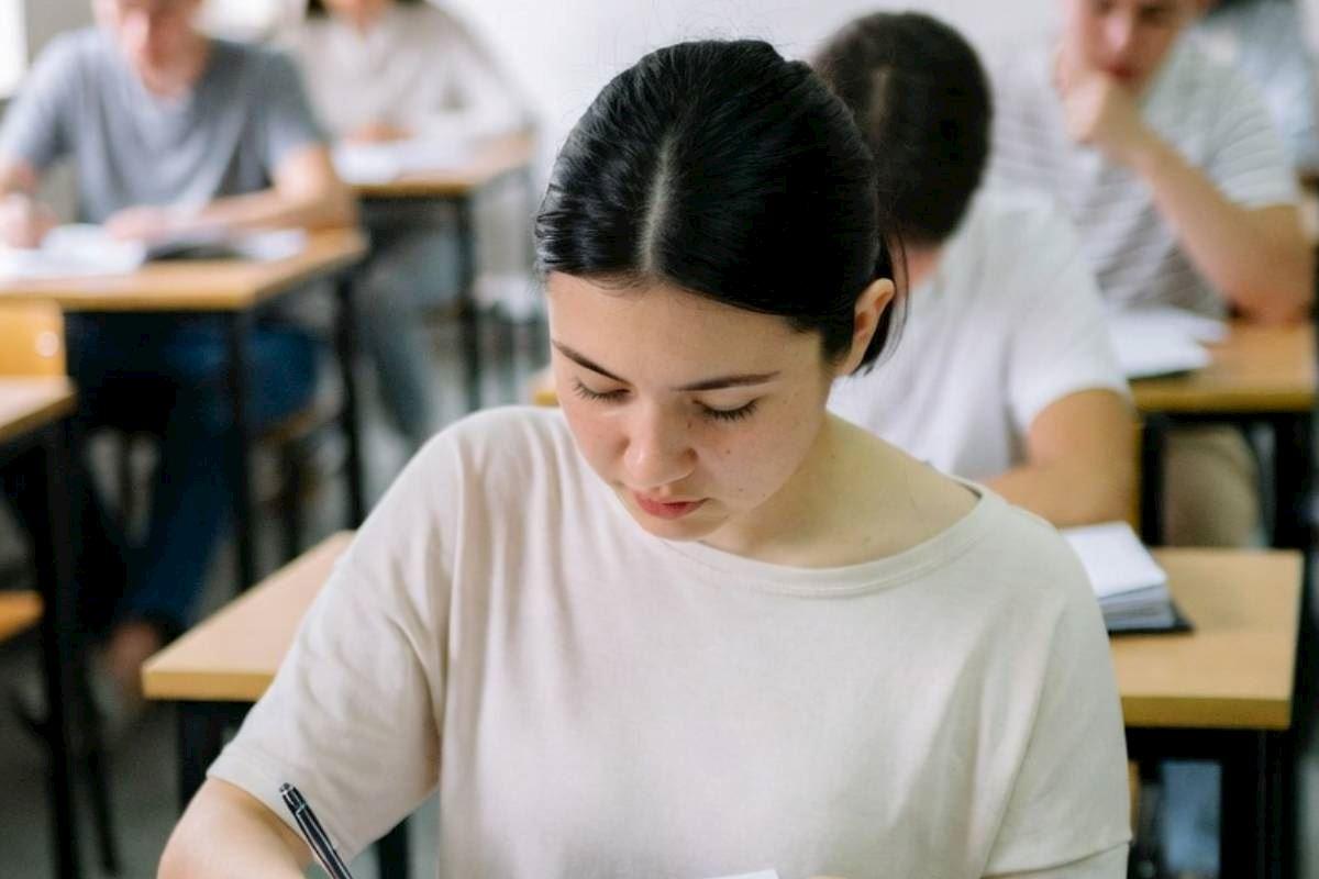 Diplom hansı halda tanınmır?