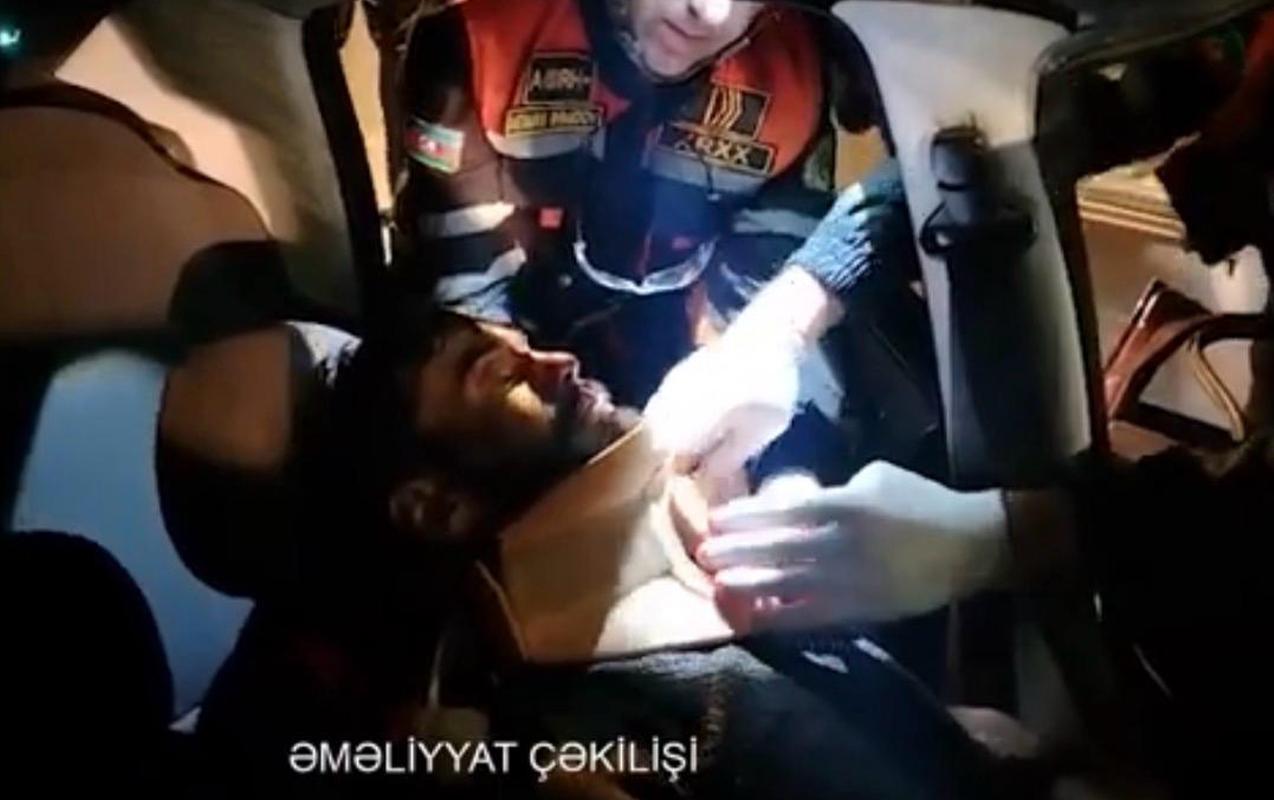 Maşını hasara çırpdı, sıxılıb içində qaldı