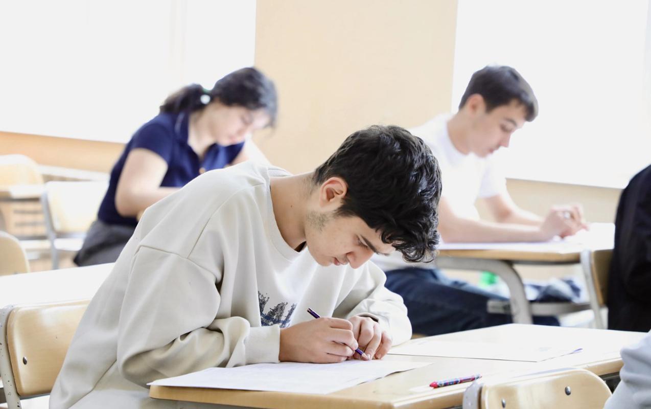 9 nəfərdə telefon aşkarlandı - İmtahandan çıxarıldılar