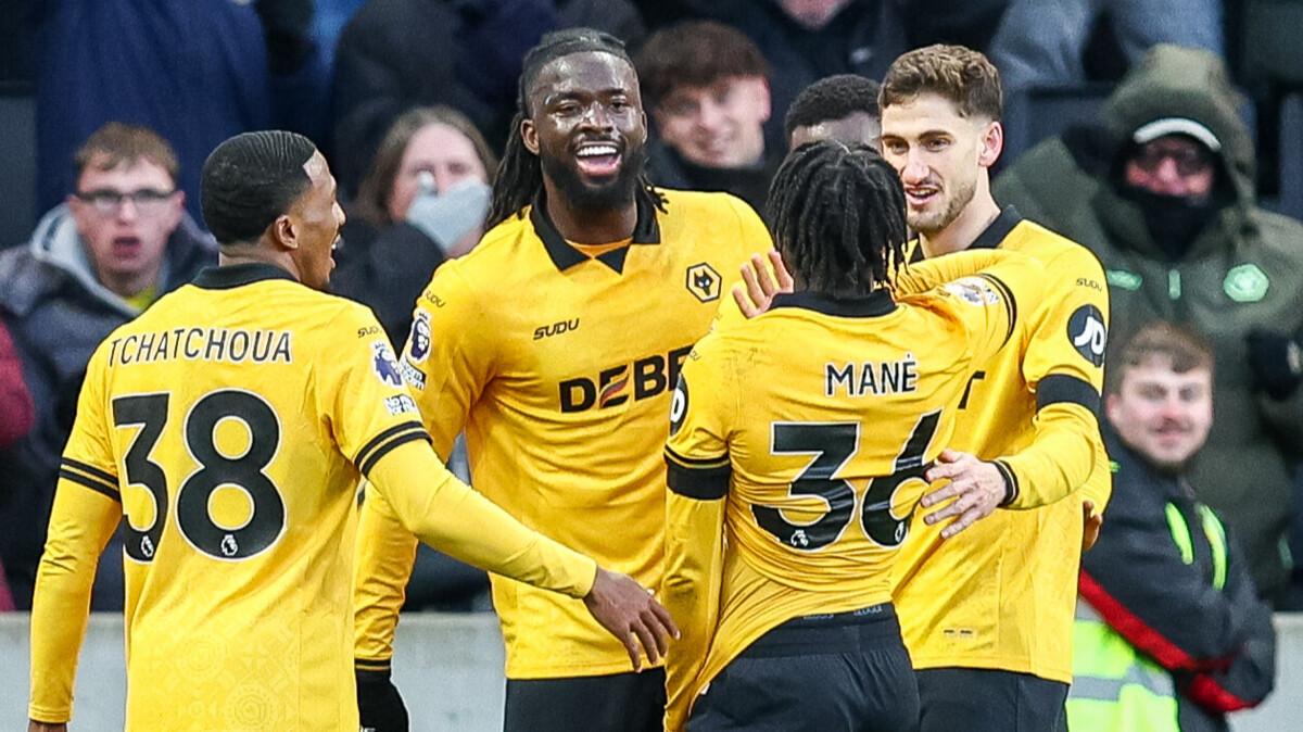 "Vulverhempton" növbəti mövsümdən etibarən aşağı liqada çıxış edəcək