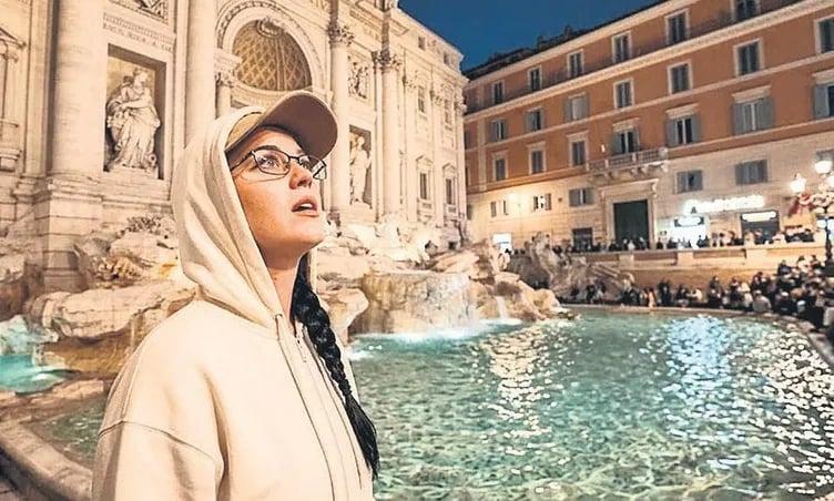 Keti Perridən Romada qeyri-adi addım - FOTO