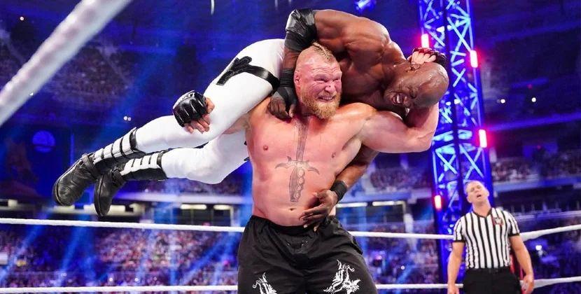 Karyerasını sonlandıran məşhur güləşçi geyimini rinqdə qoydu