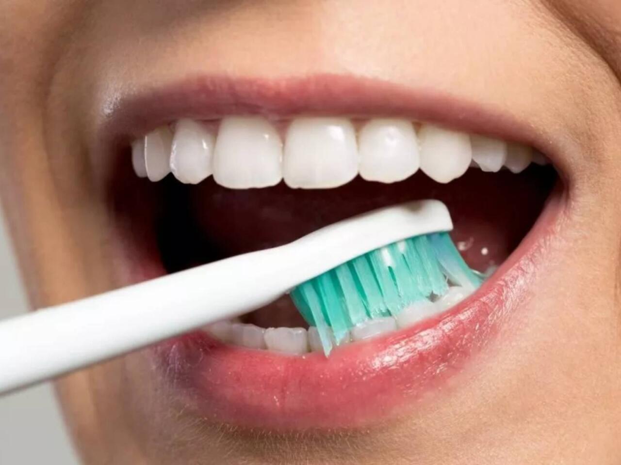Dişləri fırçalamaq xeyirdir?