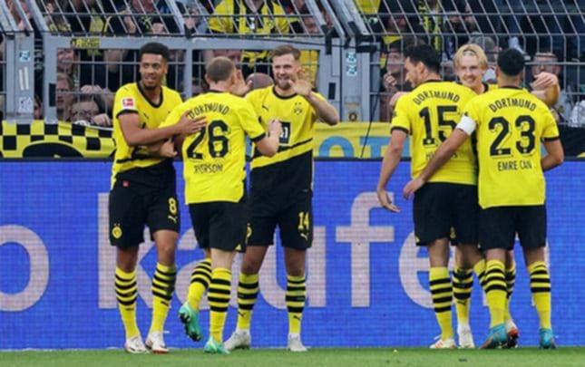 "Ştutqart" finala yüksəldi