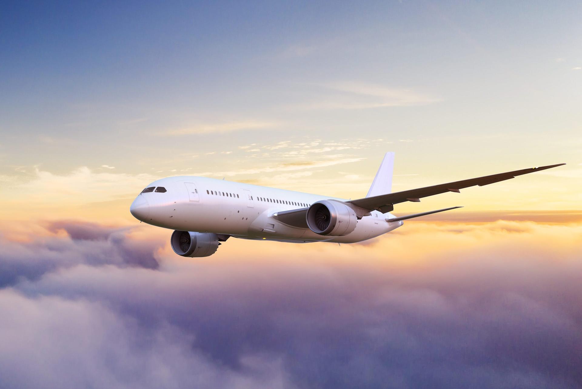 Bu ölkədə sərnişin təyyarəsi qəzaya uğradı - Ölənlər var