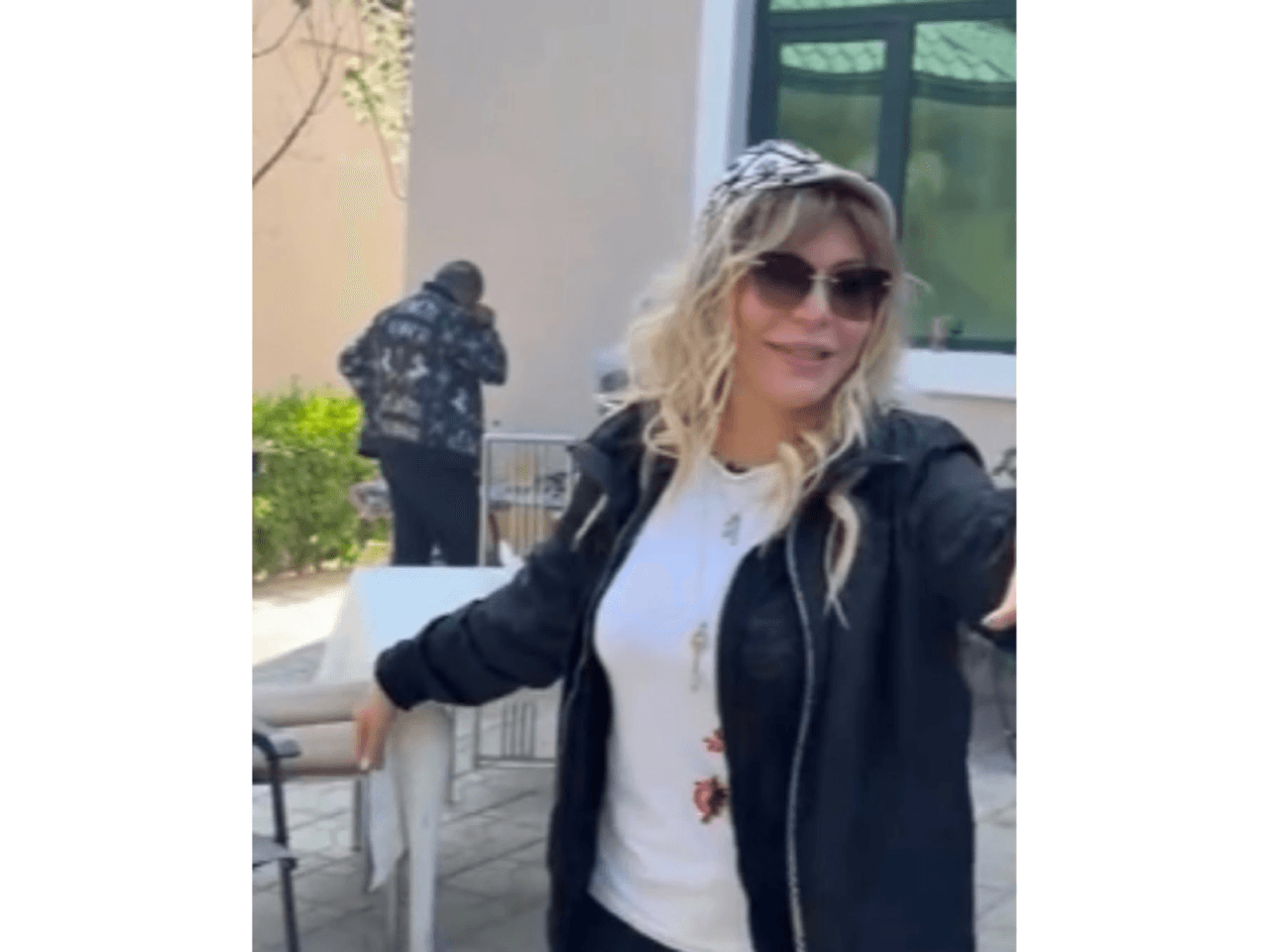 Xalq artisti rəqsi ilə diqqət çəkdi -VİDEO