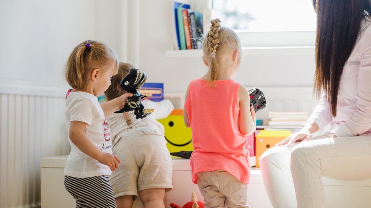 Bağça, yoxsa dayə? - Uşaqlar üçün ən uyğunu BUDUR