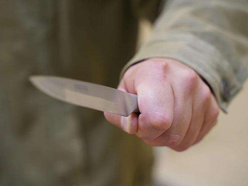 Azərbaycanda məktəbdə 9-cu sinif şagirdi BIÇAQLANDI