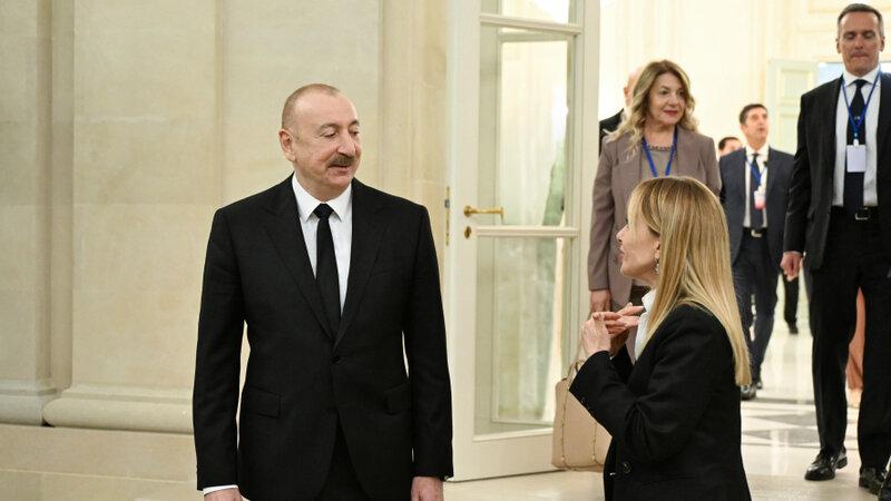 Prezidentin adından İtaliya Nazirlər Şurasının sədrinin şərəfinə işçi şam yeməyi verilib