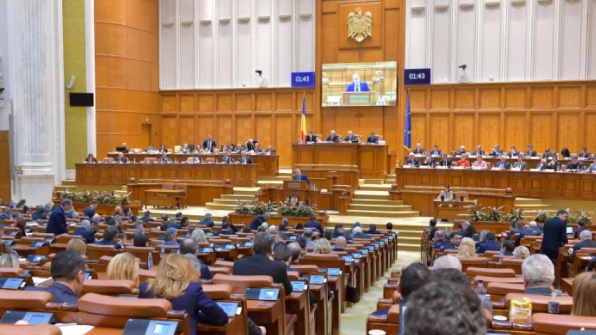 Rumıniyada siyasi böhran: Hökumət süqut etdi