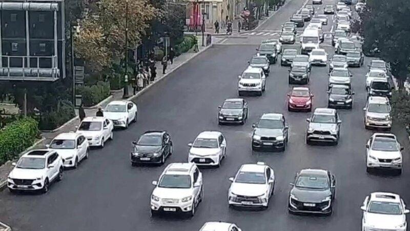 Bu yollarda tıxac var - SİYAHI