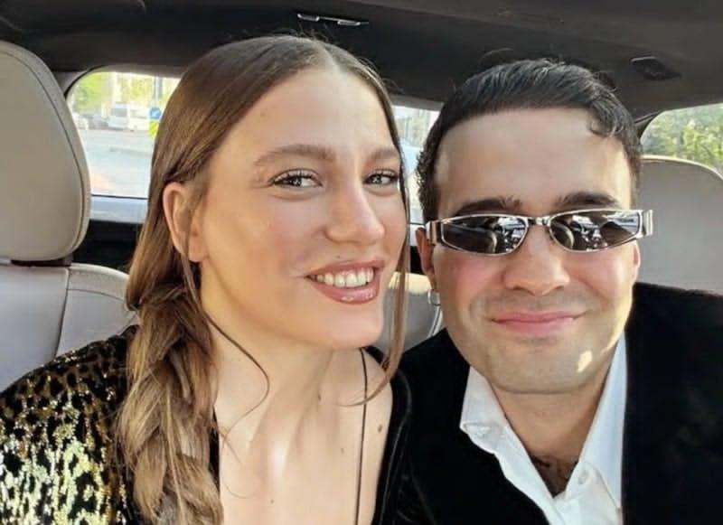 Serenay Sarıkaya ilə Mert Demirin avtomobildəki fotosu viral oldu