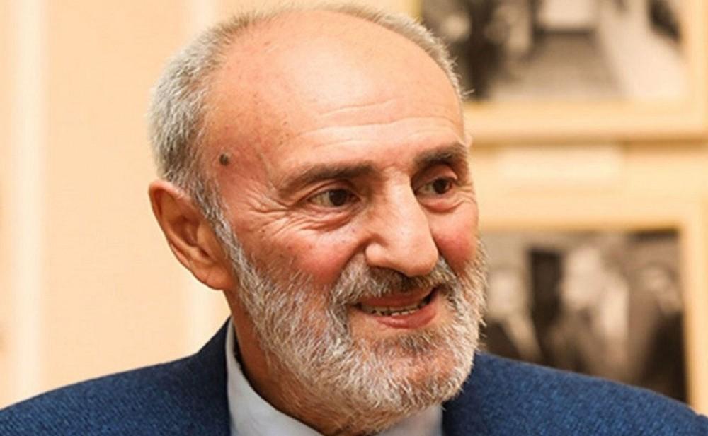 "Akif İslamzadə gecə əməliyyat olundu, reanimasiyadadır"