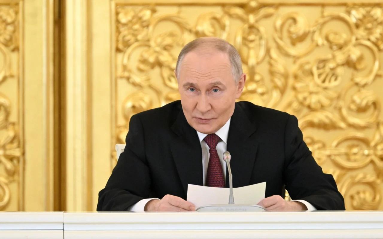 Putin Azərbaycanı təbrik etdi