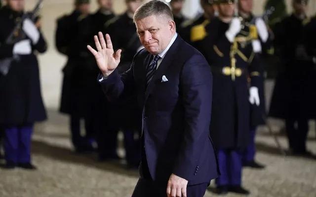 Robert Fitso Moskvaya gəldi