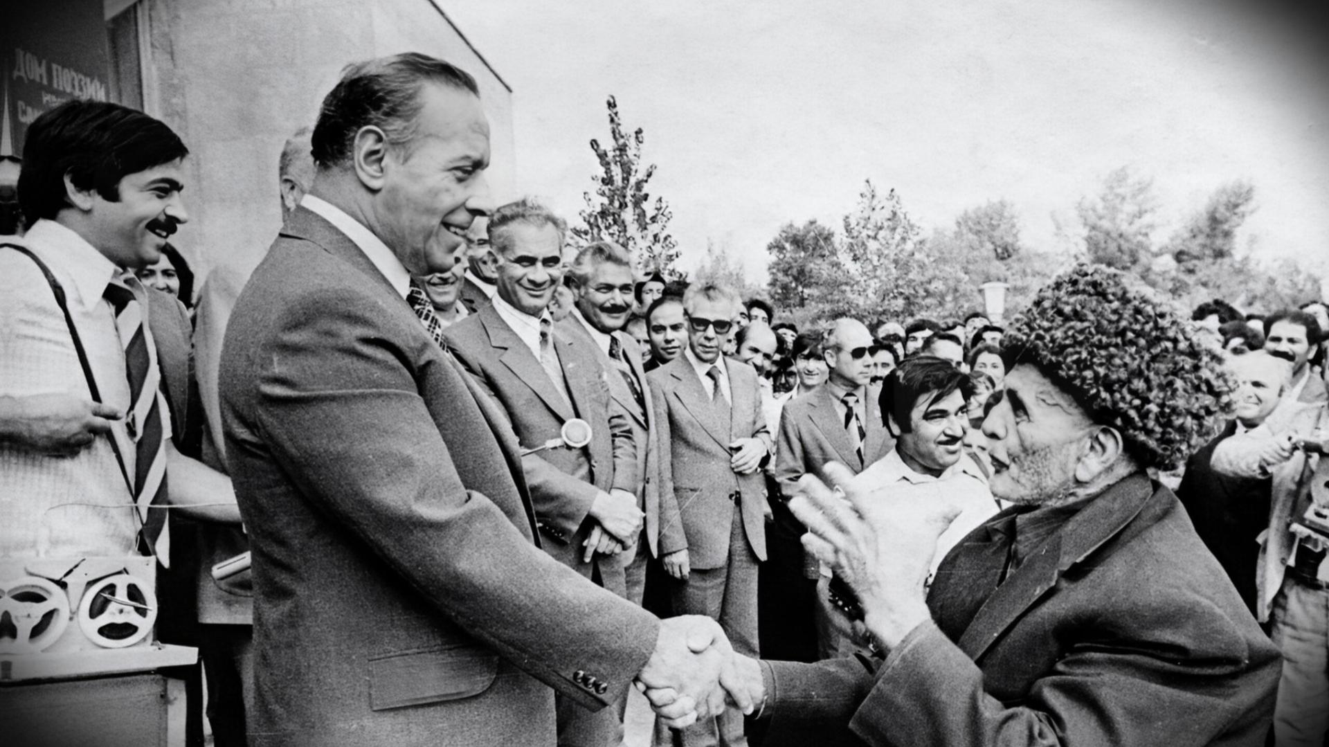 "Heydər Əliyev bütün ömrünü Azərbaycan xalqının taleyini dəyişmək amalı ilə yaşayıb" - MİLLƏT VƏKİLİ
