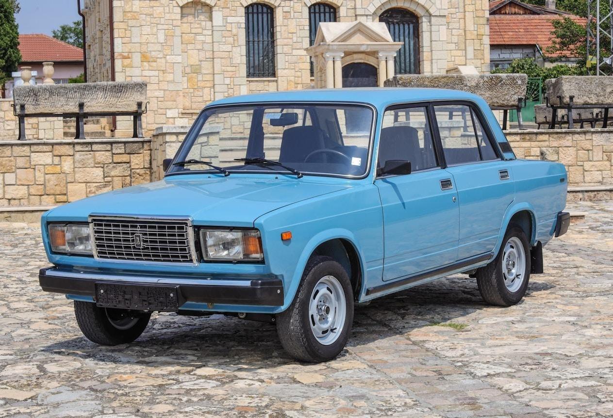 Rusiyada maraqlı STATİSTİKA - "Porsche" sürənlə "Lada" sürən eyni pul ÖDƏYİR