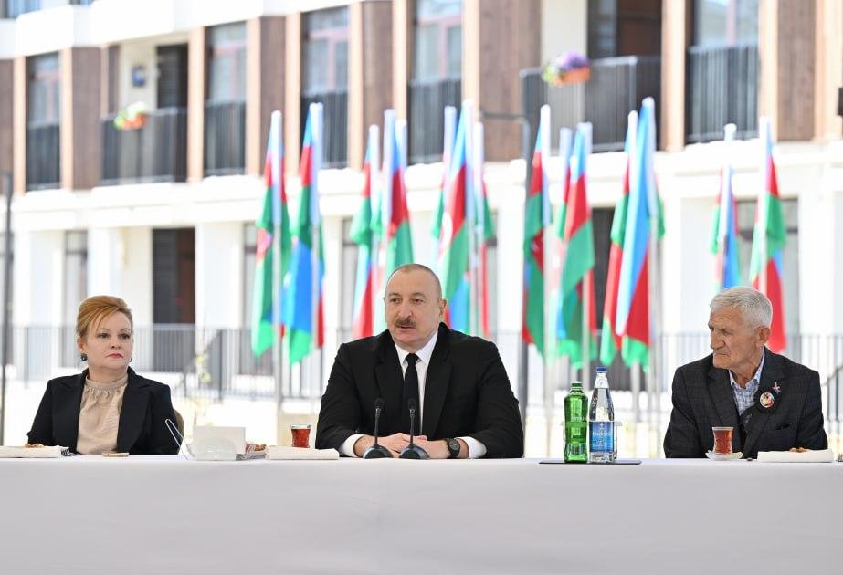 Prezident: Ulu Öndər Heydər Əliyevin Azərbaycan tarixində rolu danılmazdır