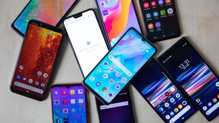 Tarixdə ən çox satılan mobil telefon açıqlanıb