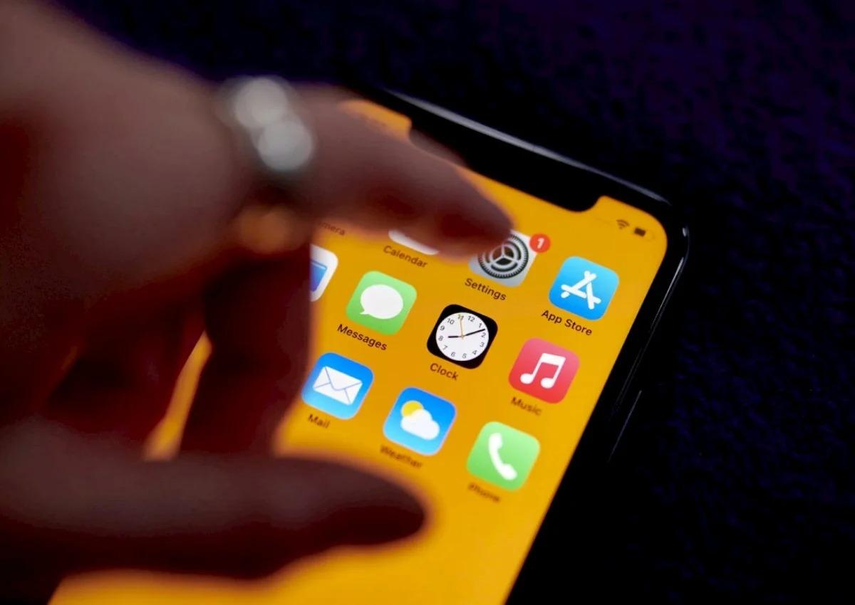 "iPhone" istifadəçilərinə xəbərdarlıq — Təcili bunu edin