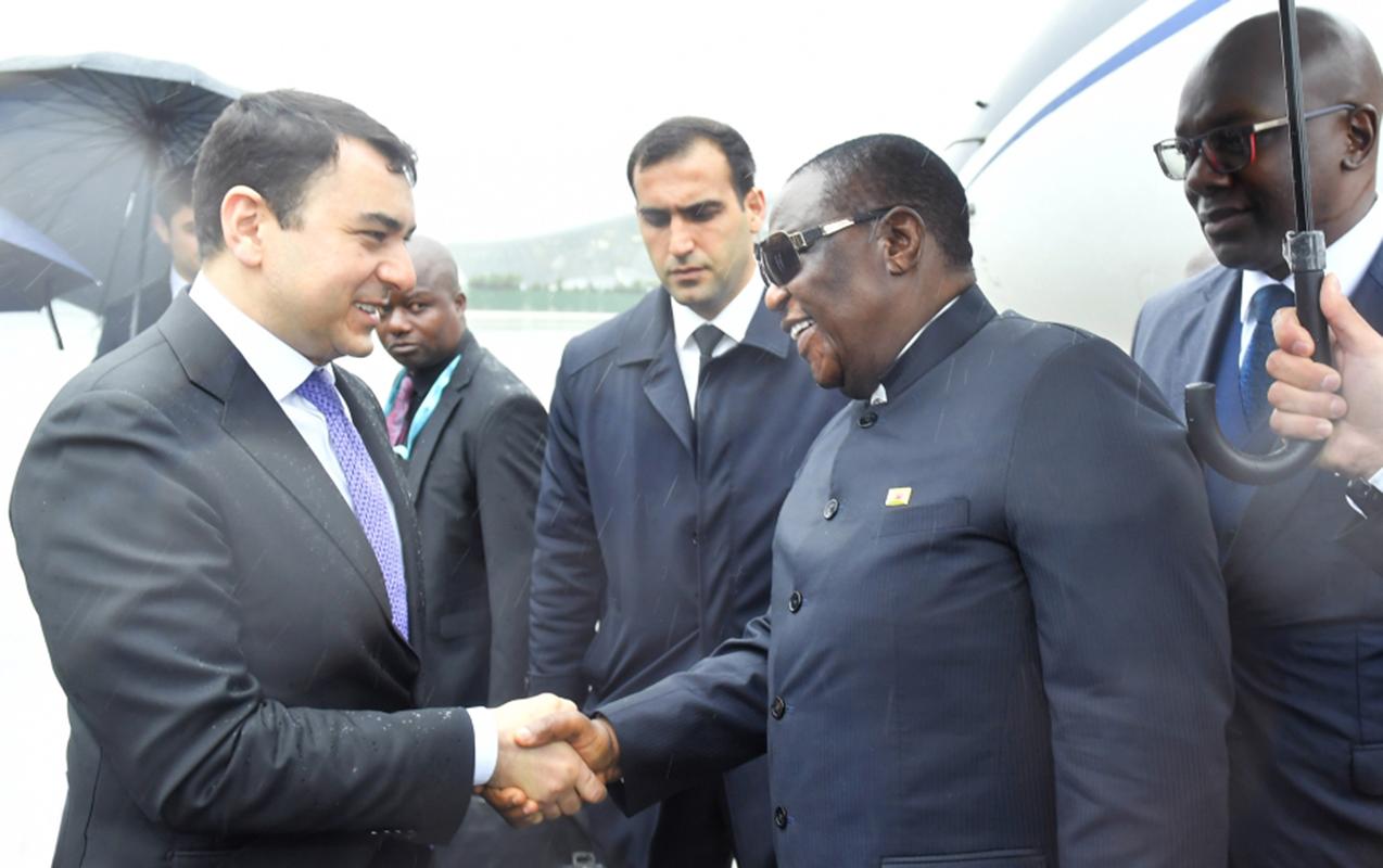 Zimbabvenin Vitse-prezidenti Azərbaycana gəldi