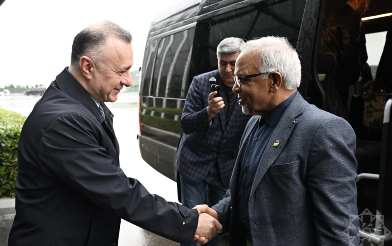 Mavriki Prezidenti Azərbaycana gəldi- FOTO