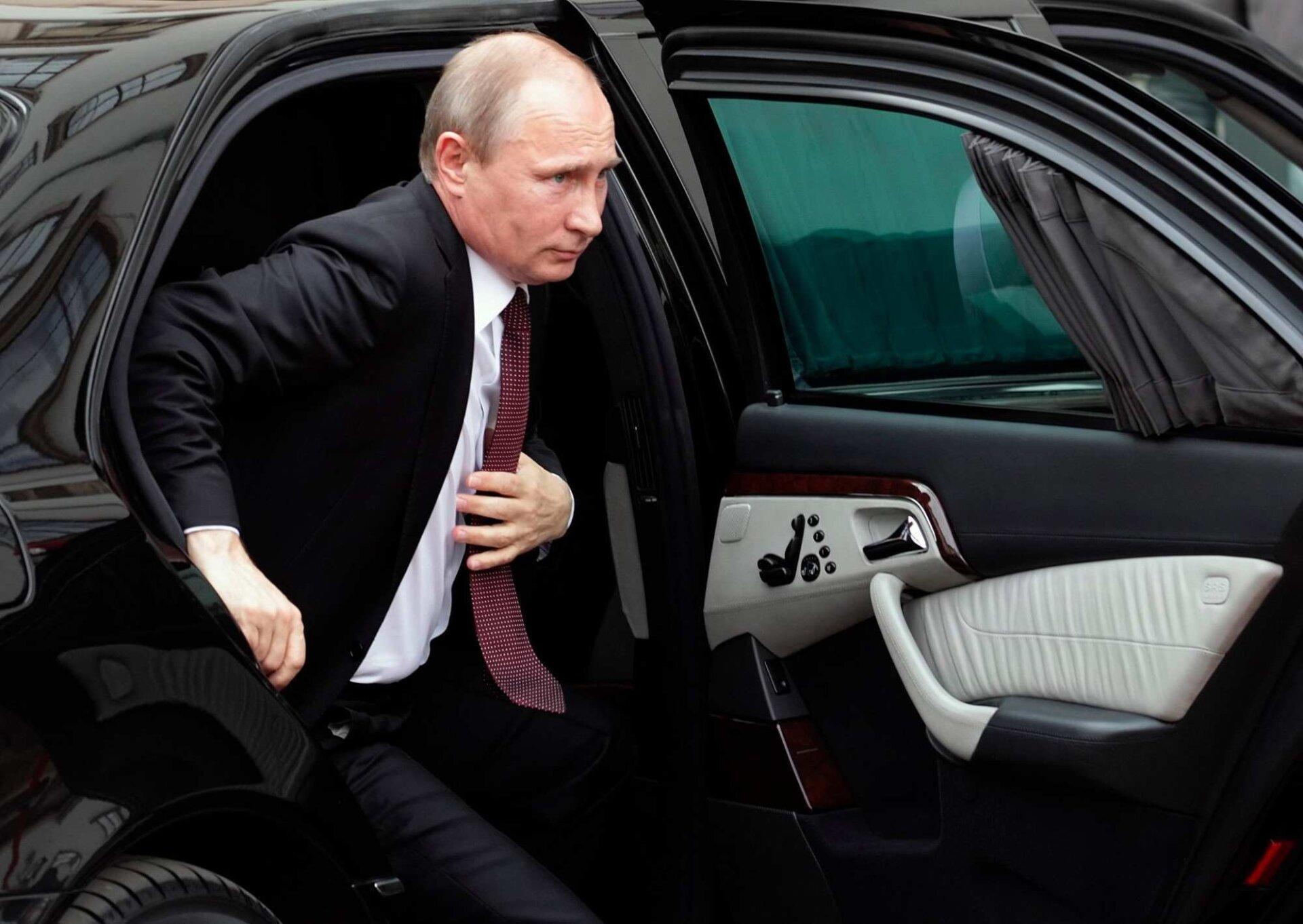 Putin Pekində görün hansı avtomobildən istifadə edir... -FOTO