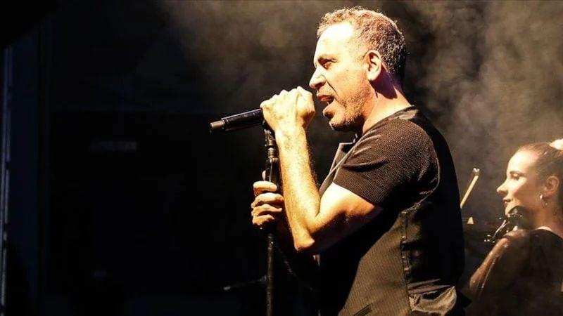 Məşhur müğənni xəstəxanaya yerləşdirildi