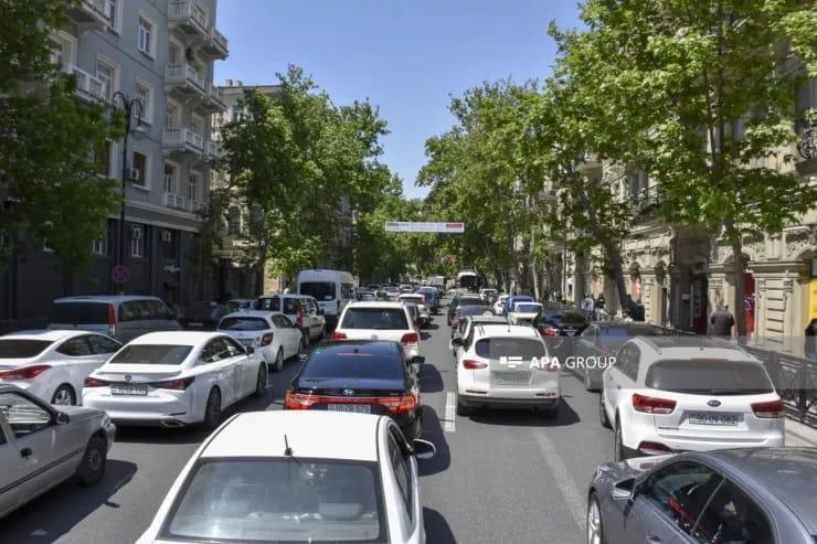 Bu yollarda tıxac var - SİYAHI