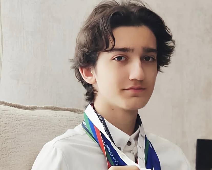 17 yaşlı Yusif 10-dan çox nüfuzlu universitetdən qəbul aldı