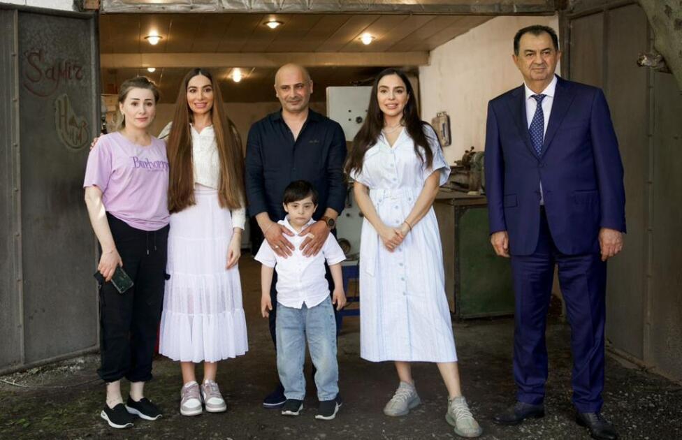 Leyla Əliyeva və Arzu Əliyeva Lənkəranda yerli sənətkarın yaradıcılığı ilə tanış olublar - FOTO