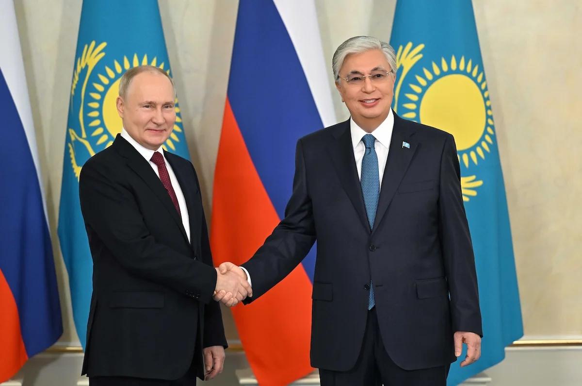 Tokayev və Putin birgə bəyanat imzalayıblar