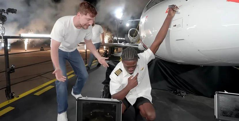 Müsabiqədə təyyarə qazanan pilot həbs edildi