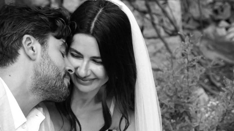Nəzrin Cavadzadə həyat yoldaşı ilə fotosunu paylaşdı: Vaxtımı alma, məni al!