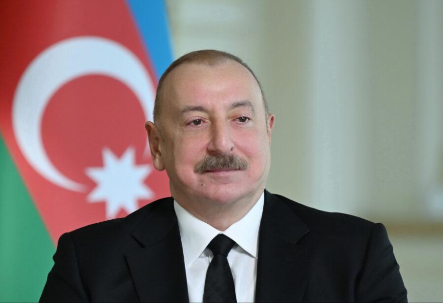 Prezidentə təbriklər davam edir