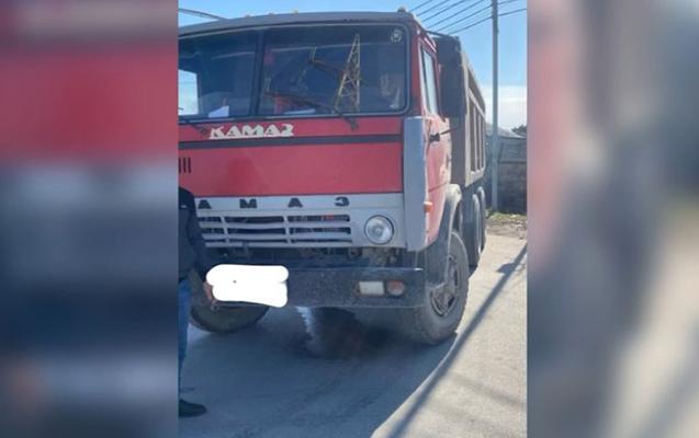 Gecə saatlarında piyadanı "Kamaz"la vurub öldürdü