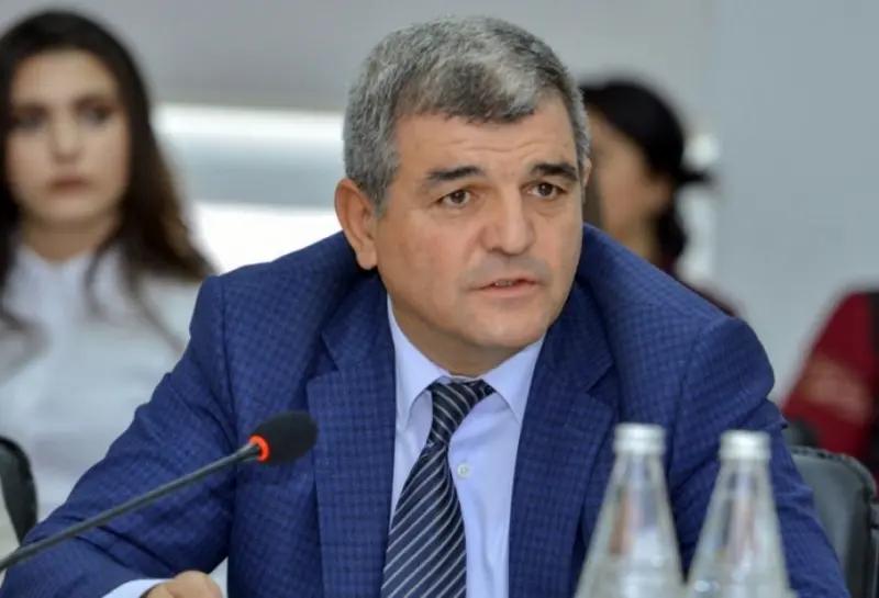 "Siçovulların gəzdiyi kitabxanalar görmüşəm" - Millət vəkili