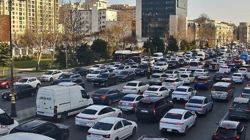 Bakının bu yollarında sıxlıq var - SİYAHI