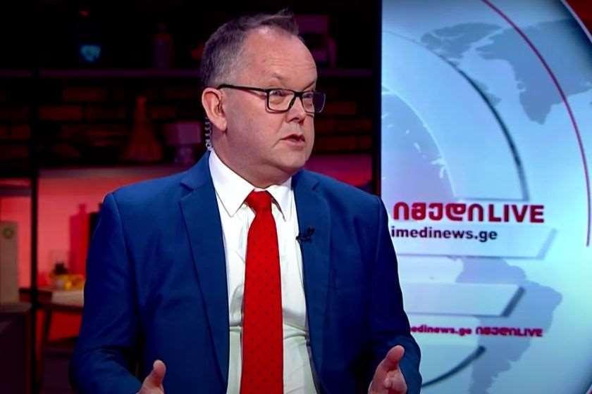Britaniyalı diplomat: Avropa Rusiya ilə danışıqlara getməlidir