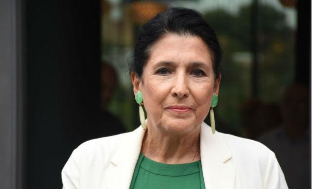 Gürcüstan ilk qadın prezidentini seçdi — Salome Zurabişvili kimdir?