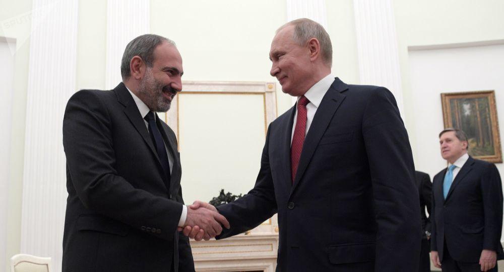 Paşinyan Putinlə razılığa gələ bilmədi: \"Bu, bizim üçün həssas məsələdir\"