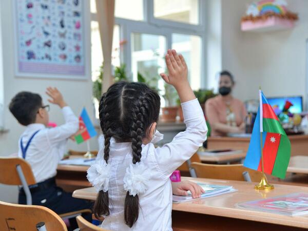 Məktəblilər bu tarixdən payız tətilinə çıxacaqlar -TƏQVİM