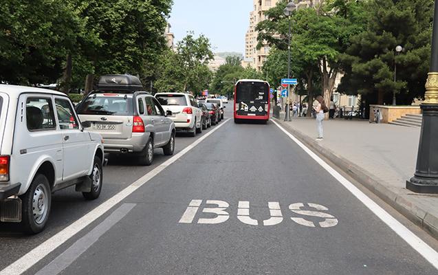 Bakının bu küçəsində avtobus zolağı ləğv edildi