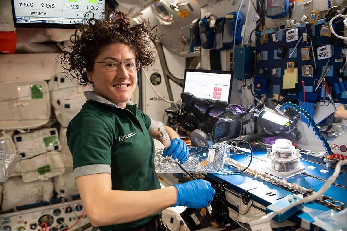 Tarixdə ilk dəfə bir qadın astronavt Aya uçur