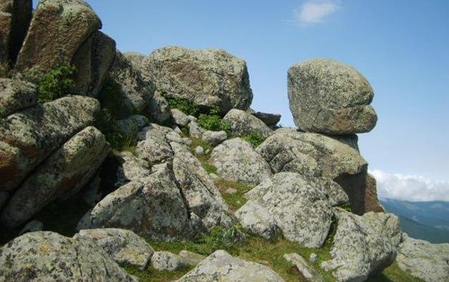 İtkin düşən kişinin meyiti qayalıqda tapıldı İtkin düşən kişinin meyiti qayalıqda tapıldı