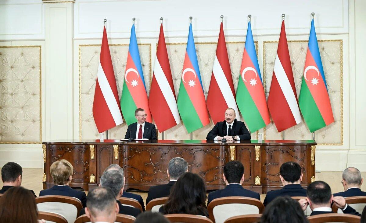 Prezidentlər mətbuata bəyanatlarla çıxış etdilər Prezidentlər mətbuata bəyanatlarla çıxış etdilər