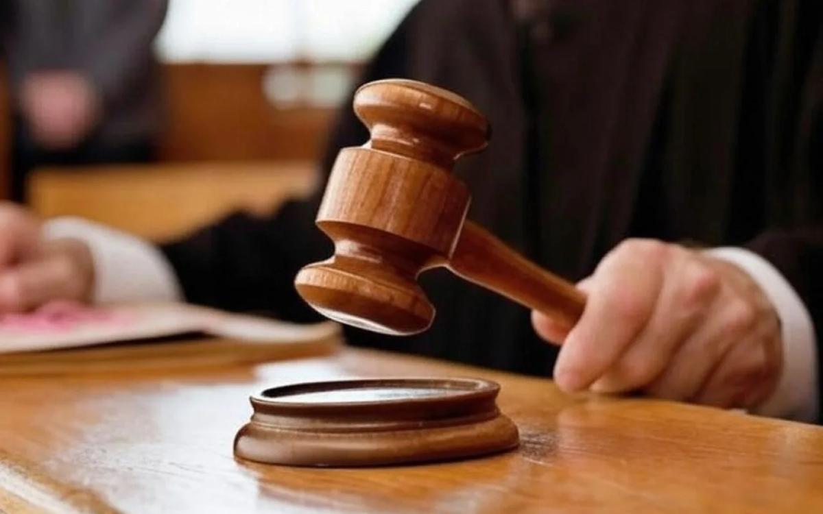 Sevdiyi qızı qaçıran şəxsə və dostuna hökm oxundu